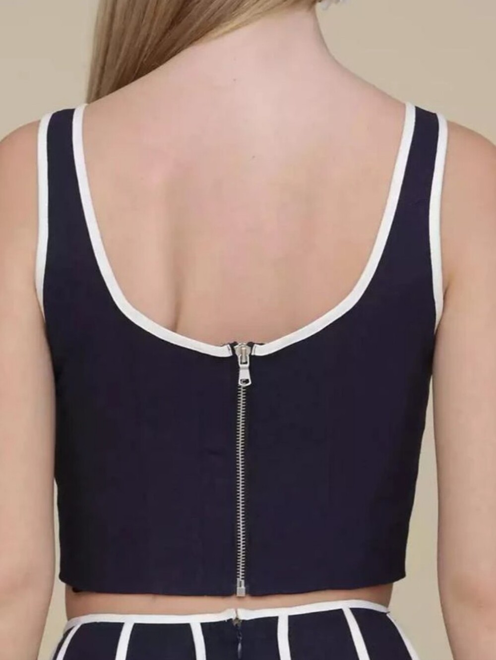 Avec Les Filles linen blend Navy Crop Top with White Trim size 6 new with tags - Picture 2 of 10